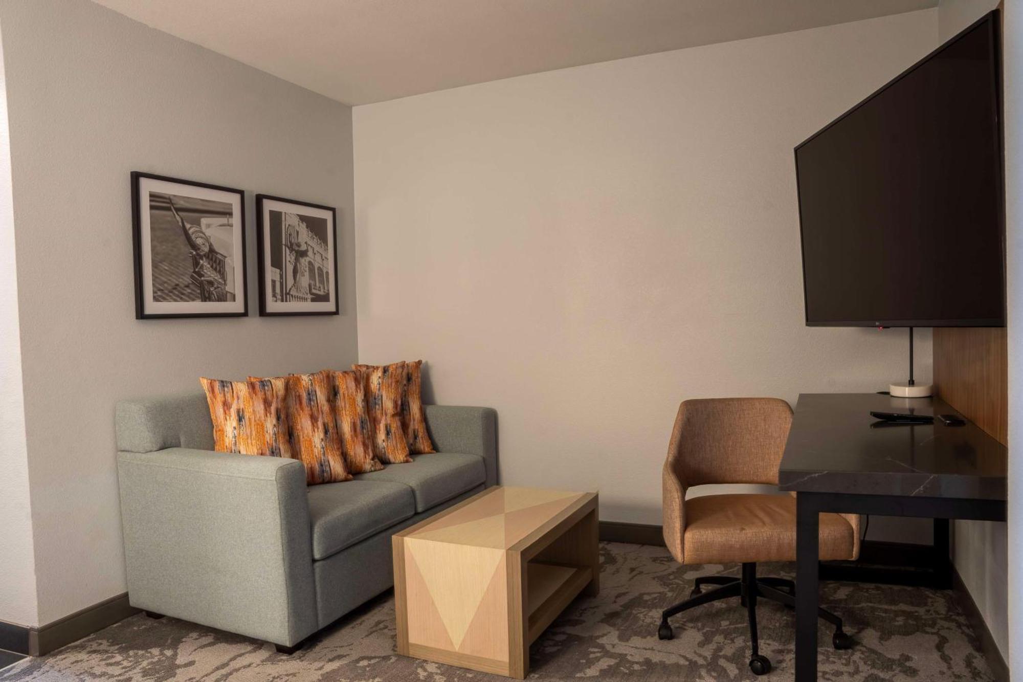 Doubletree By Hilton Fort Worth Fossil Creek Bagian luar foto